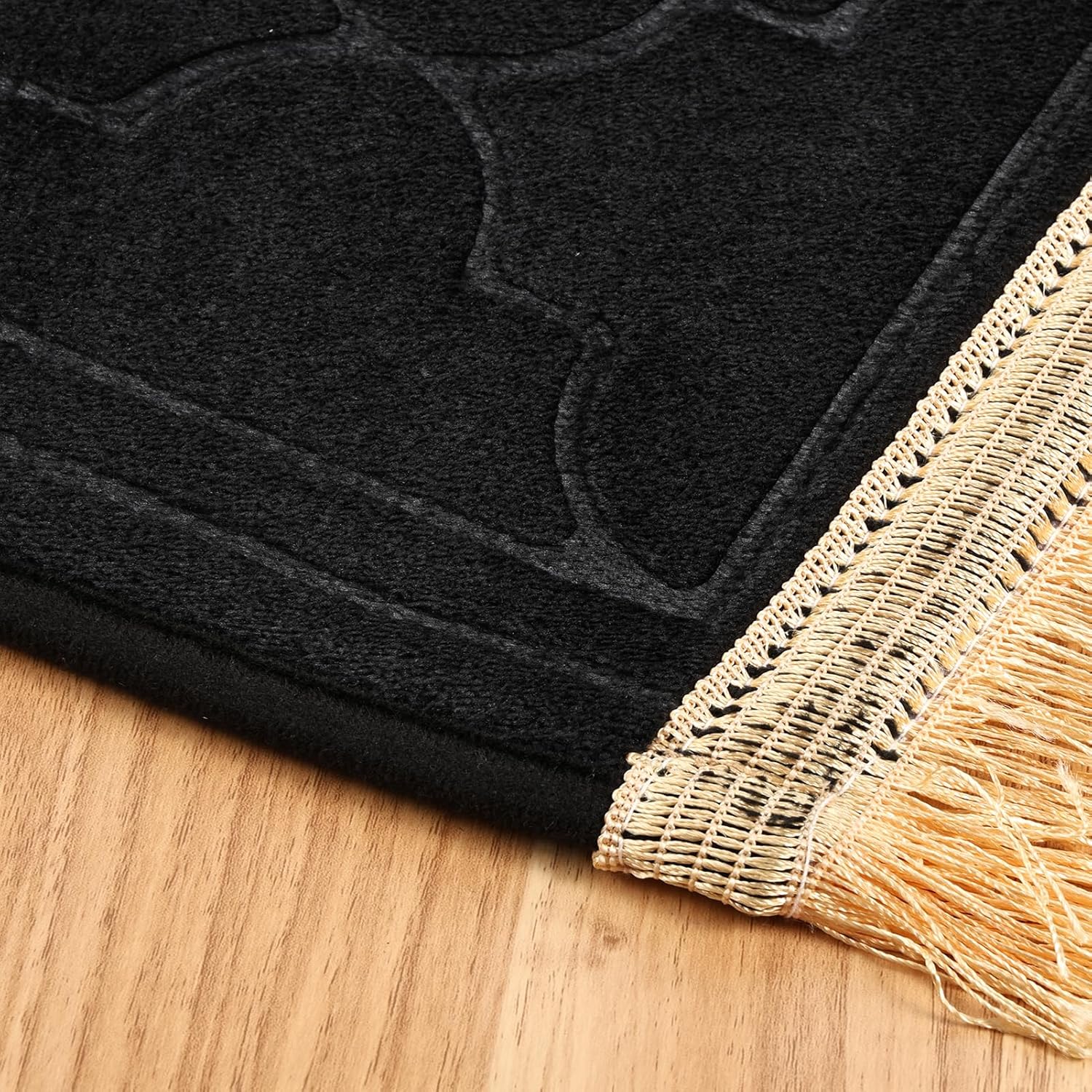Plain Luxurious Mehrab Prayer Mat | Imported Janamaz - Black